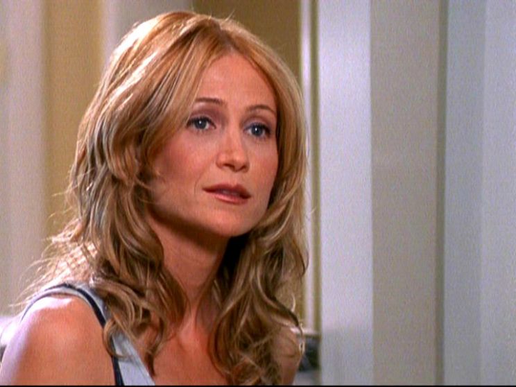 Kelly Rowan