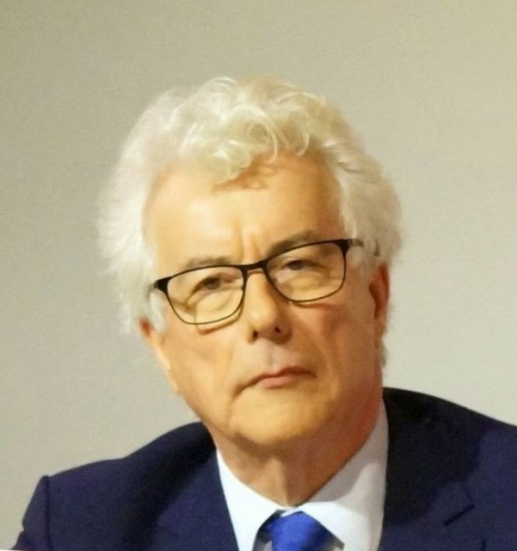 Ken Follett