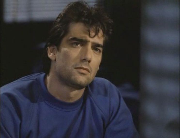 Ken Wahl