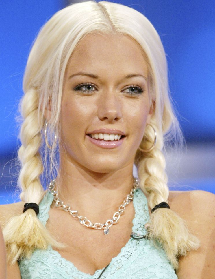 Kendra Wilkinson