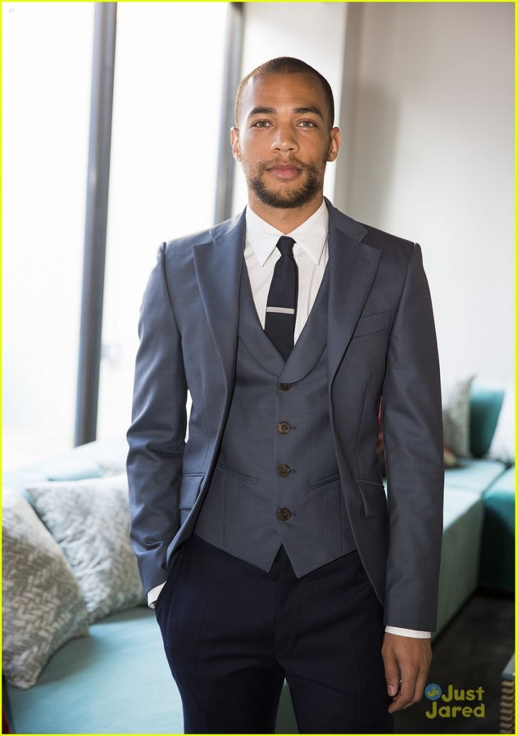 Kendrick Sampson