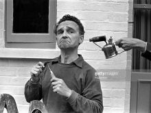 Kenneth Connor