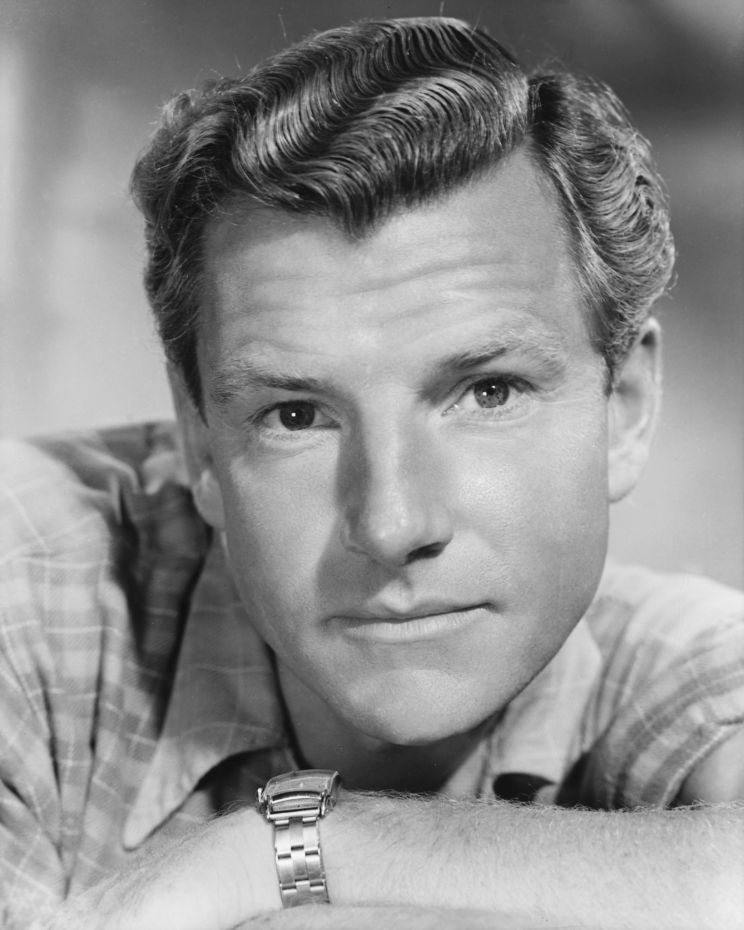 Kenneth More