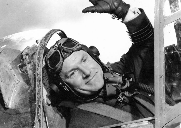 Kenneth More