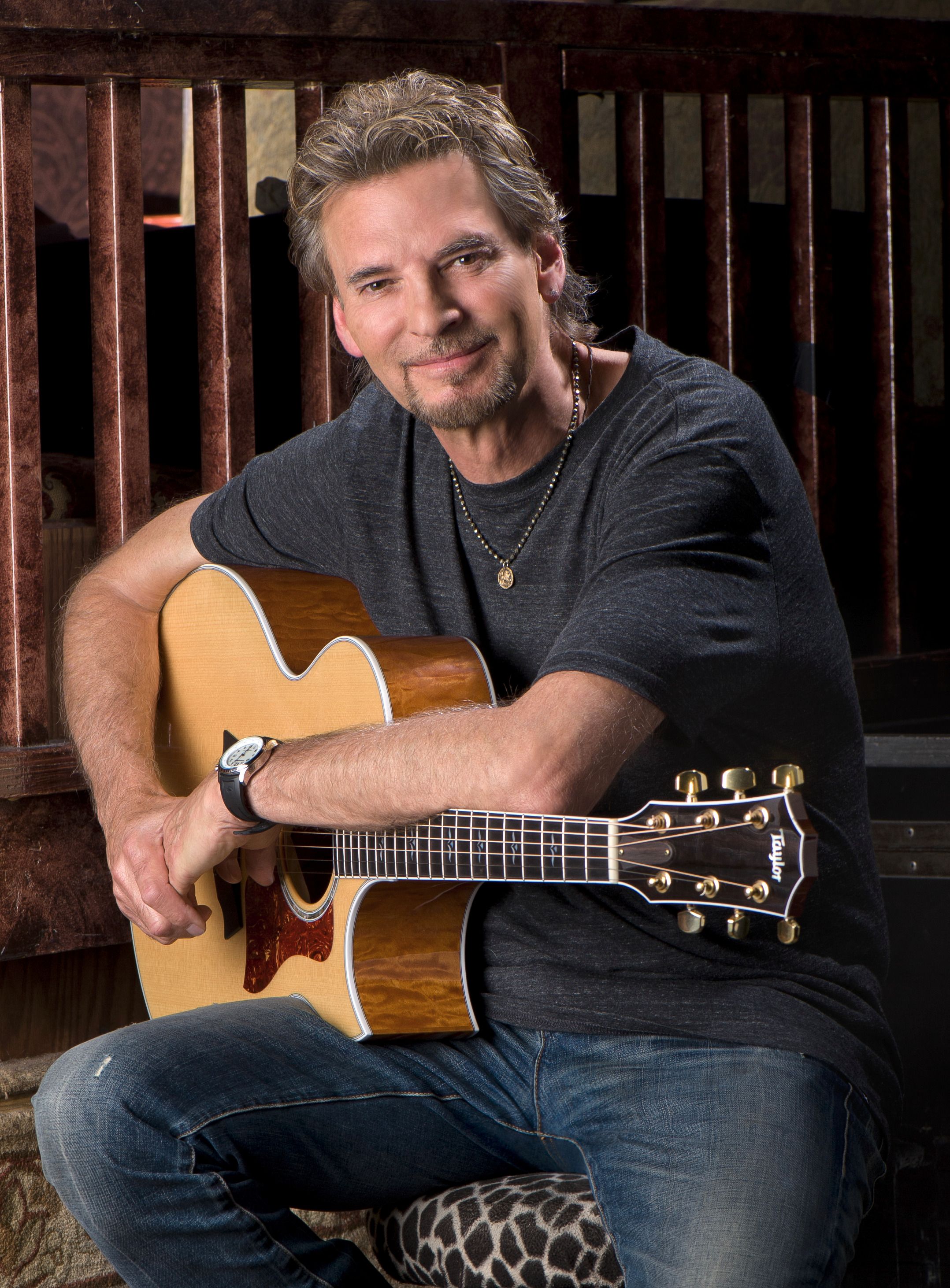 Kenny Loggins. 