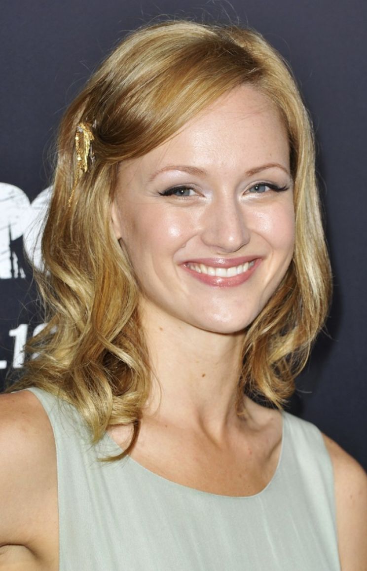 Kerry Bishé