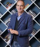Kevin McCloud