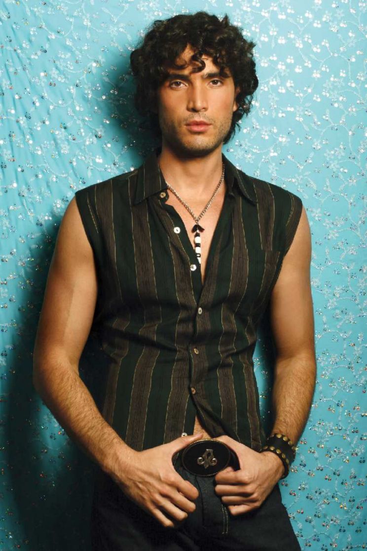 Khotan Fernandez