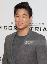Ki Hong Lee