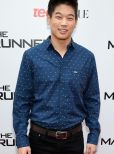 Ki Hong Lee