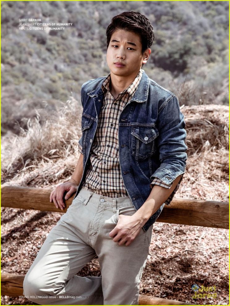 Ki Hong Lee