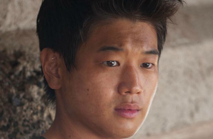Ki Hong Lee