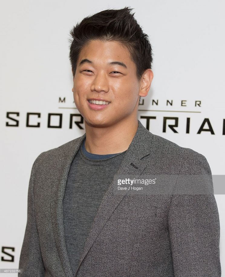 Ki Hong Lee