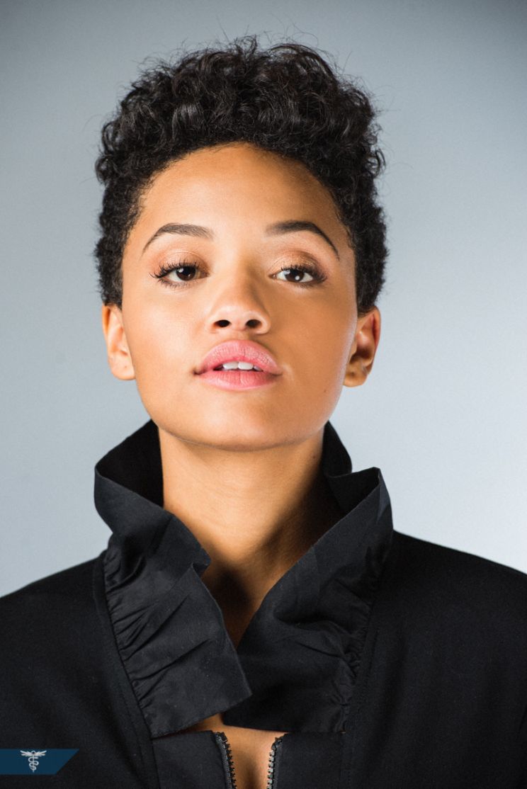 Kiersey Clemons