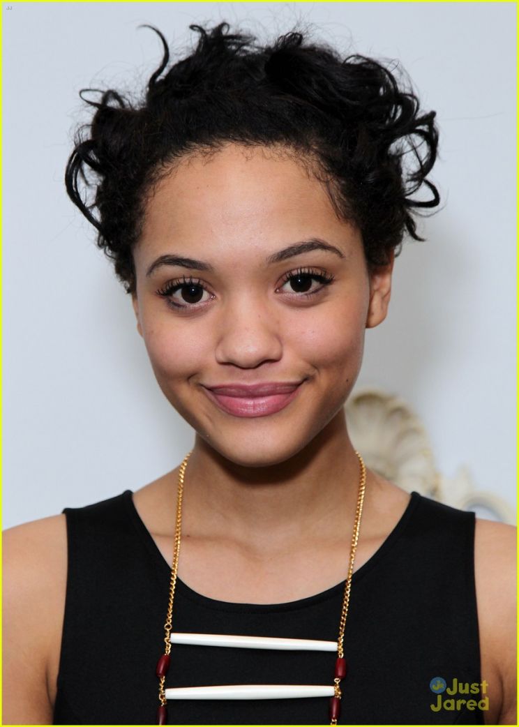 Kiersey Clemons