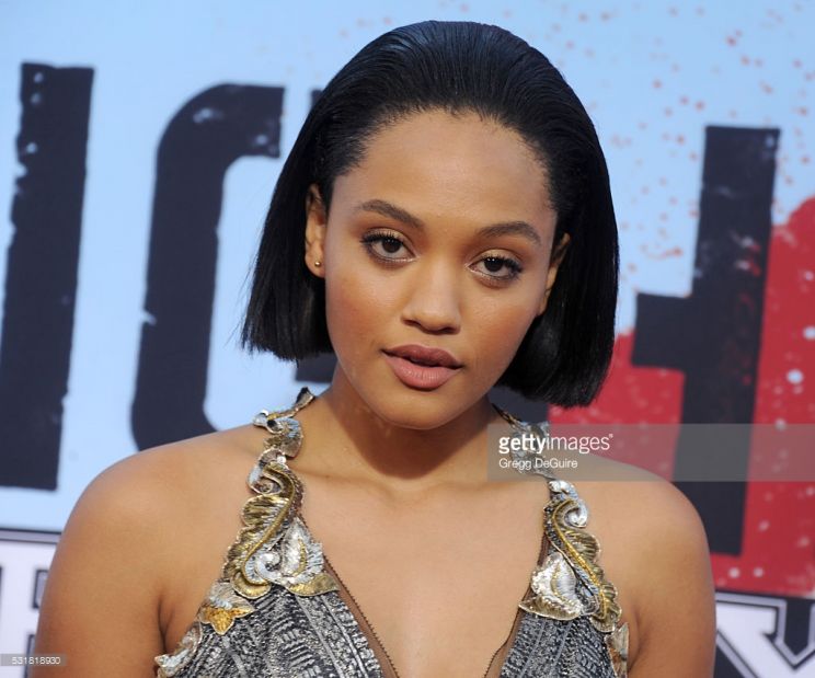 Kiersey Clemons