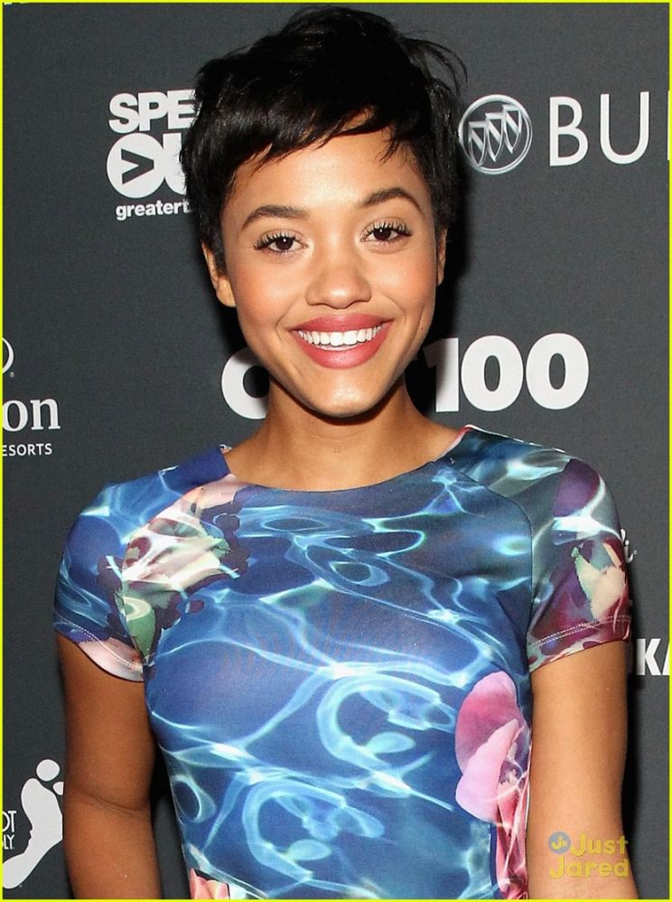 Kiersey Clemons