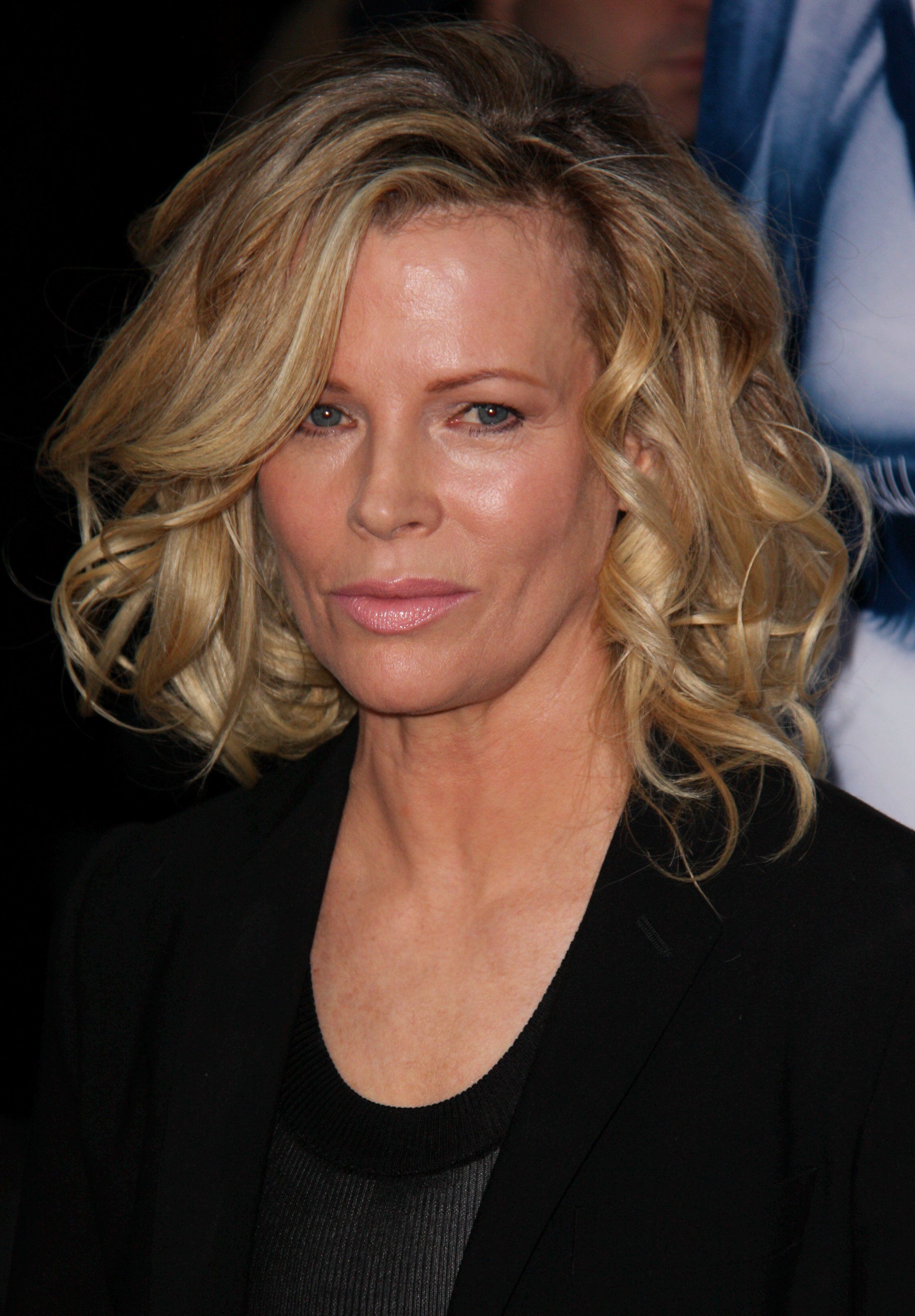 Pictures of Kim Basinger