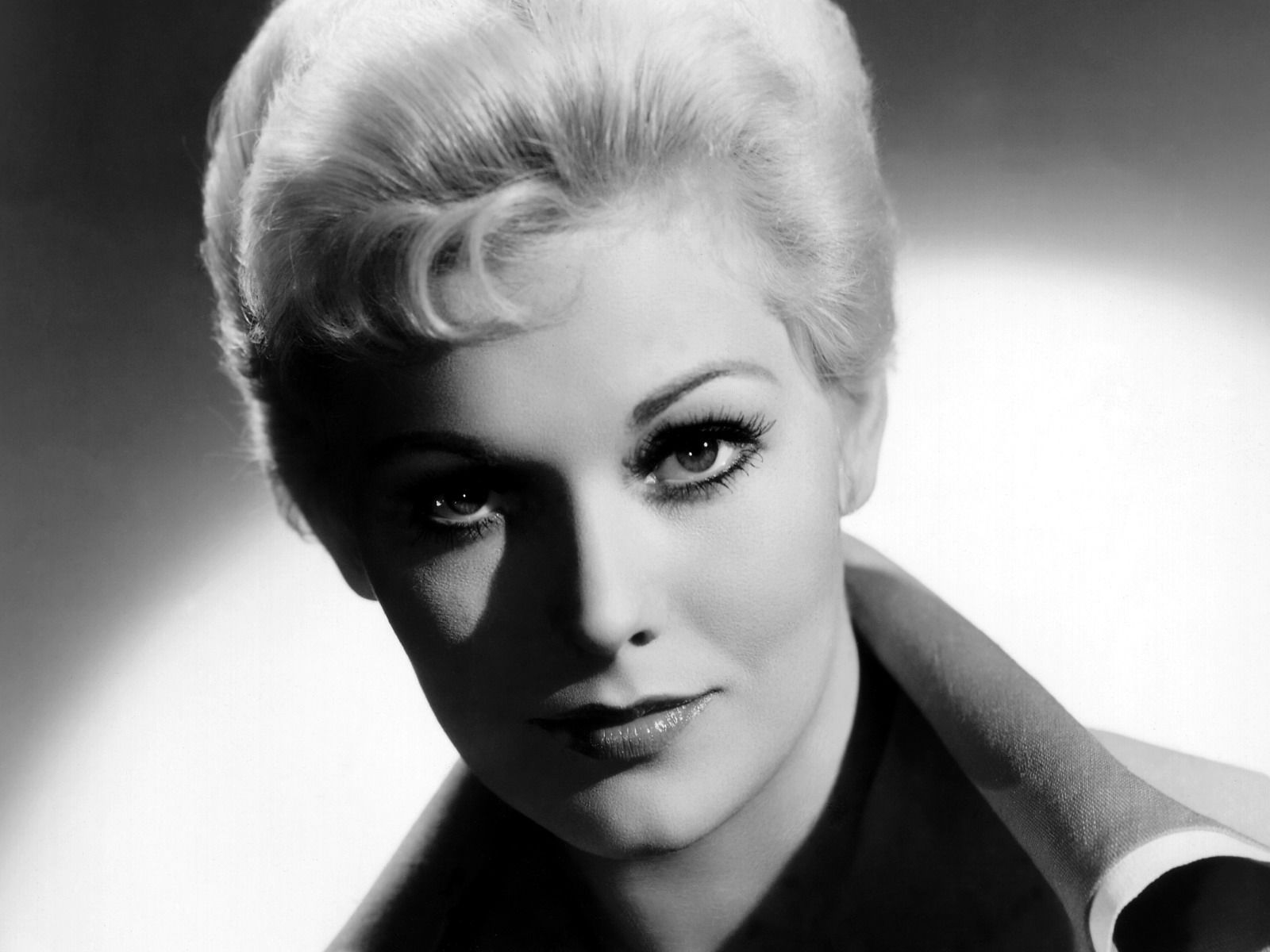 Pictures of Kim Novak