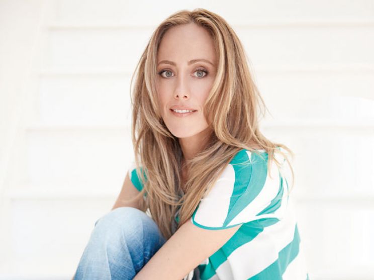 Kim Raver