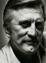 Kirk Douglas photo