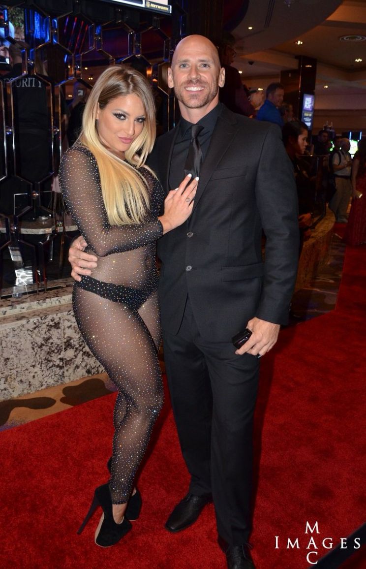 Kissa Sins
