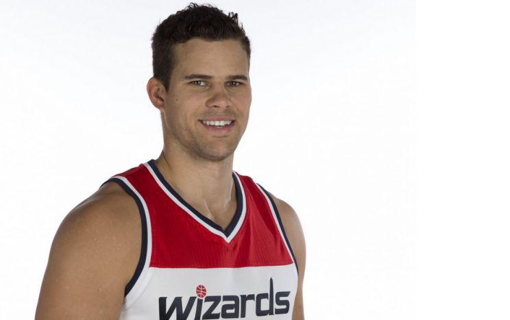 Kris Humphries