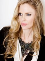 Kristin Bauer van Straten