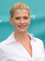 Kristy Swanson