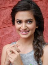 Kriti Kharbanda photo