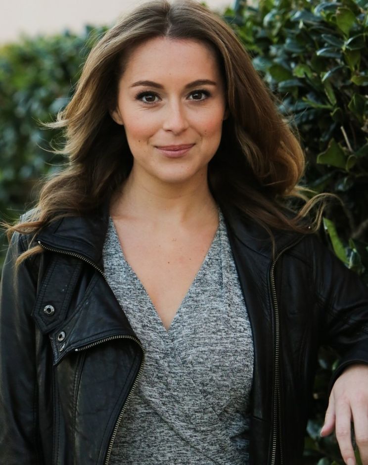 Krizia Vega