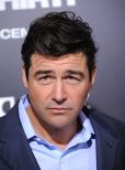 Kyle Chandler