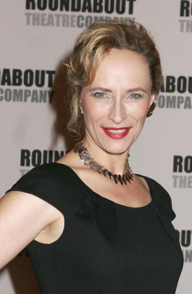 Laila Robins