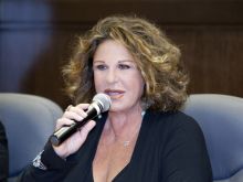 Lainie Kazan