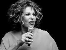 Lainie Kazan