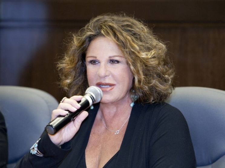 Lainie Kazan