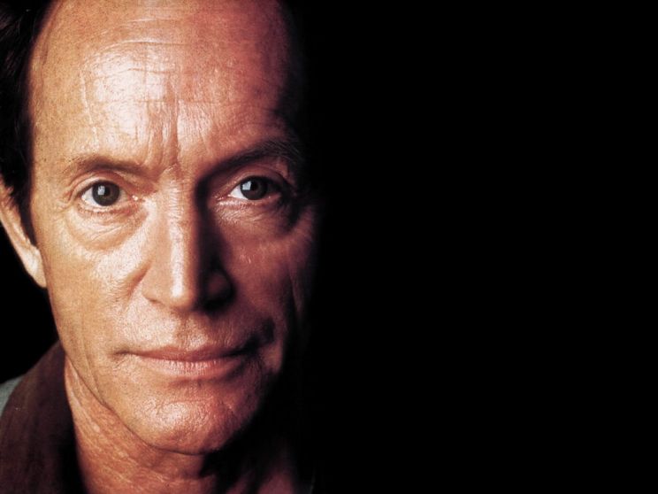 Lance Henriksen
