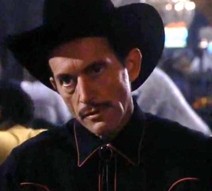 Lance Henriksen