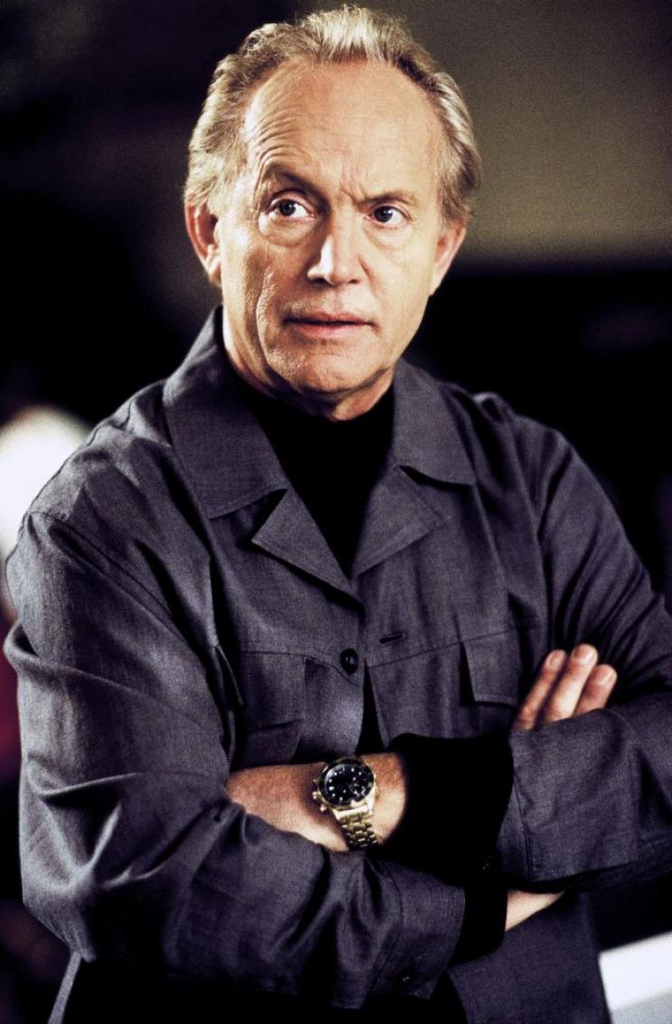 Lance Henriksen