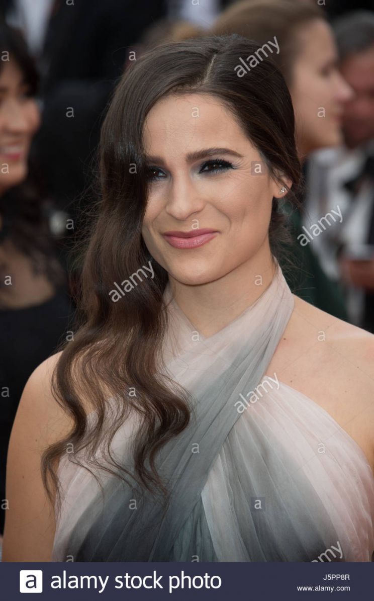 Lara Cazalet