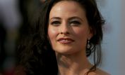 Lara Pulver