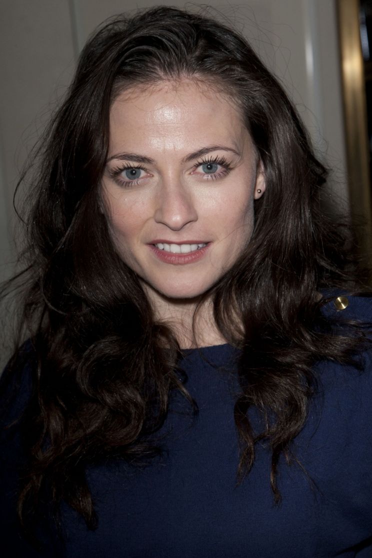 Lara Pulver