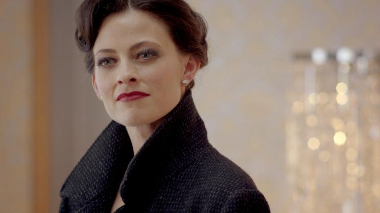 Lara Pulver