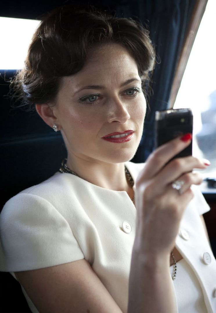 Lara Pulver