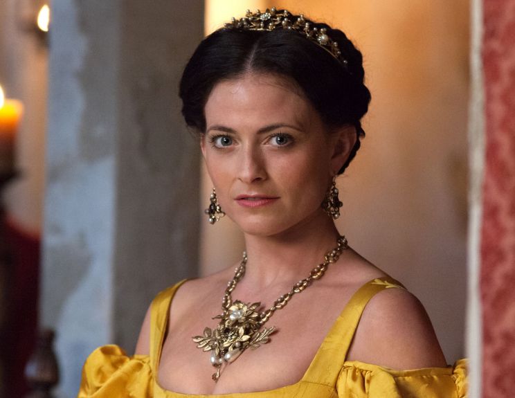 Lara Pulver