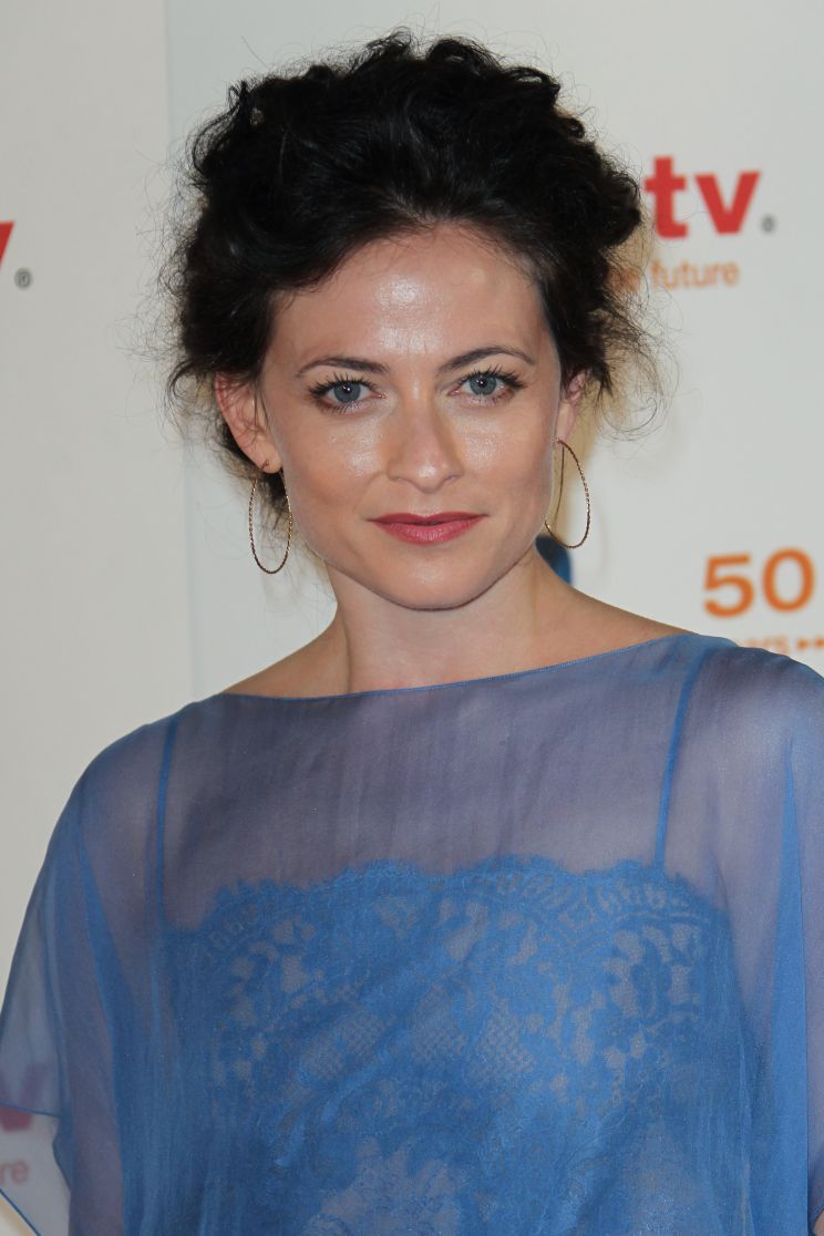Lara Pulver
