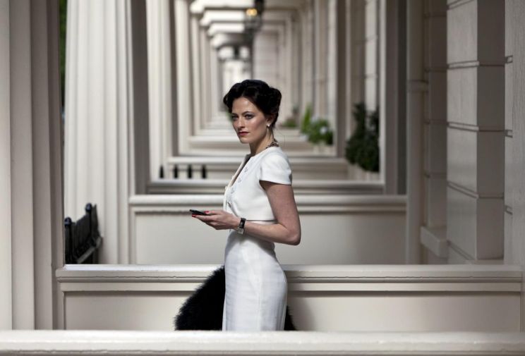 Lara Pulver