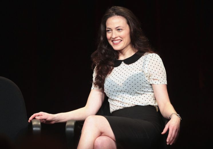 Lara Pulver