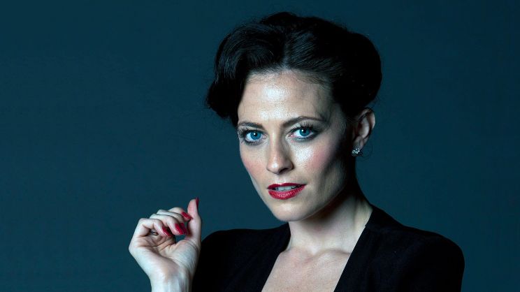 Lara Pulver