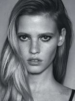 Lara Stone #1527199 picture (Portrait Medium)